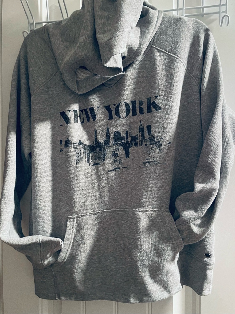 American Eagle Gray New York City Graphic Hoodie Women L Pullover